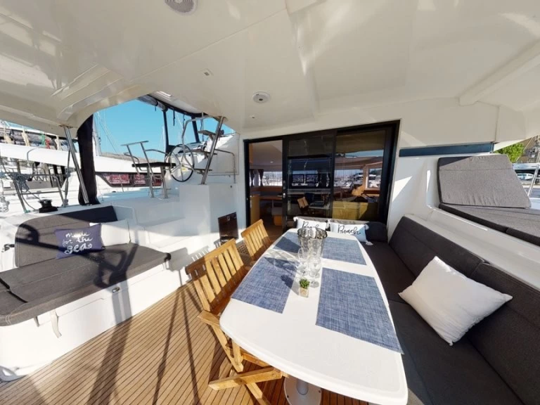 Huur Catamaran met of zonder schipper Lagoon in Trogir