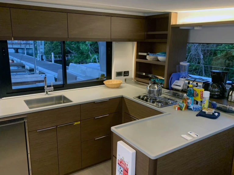 Lagoon Lagoon 46 te huur van particulier of professional in Eden Island