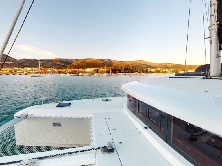 Huur Catamaran met of zonder schipper Lagoon in Trogir
