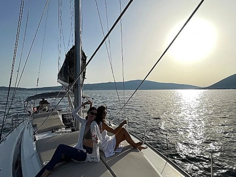 Huur een Bavaria Cruiser 46 in Kotor