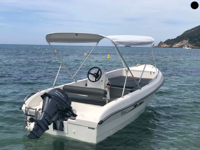 Karel Karel V 160 te huur van particulier of professional in Cavalaire-sur-Mer