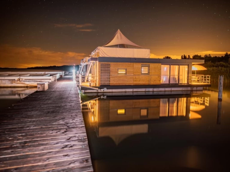 Huur een FLOATING 44-2 in Klitten