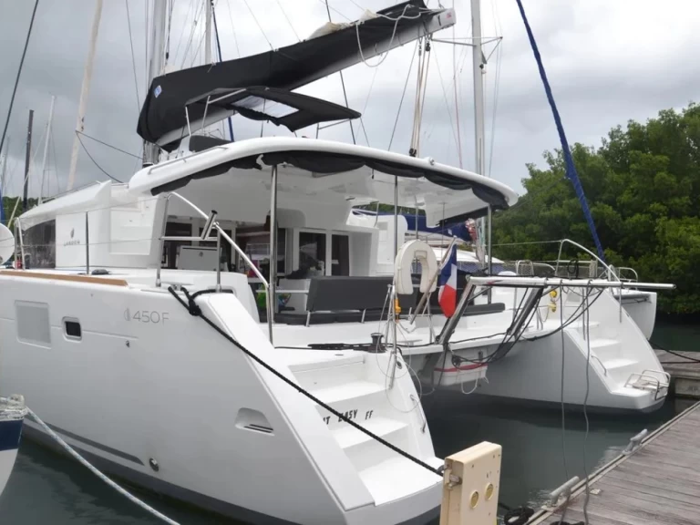 Huur Catamaran met of zonder schipper Lagoon in Le Marin