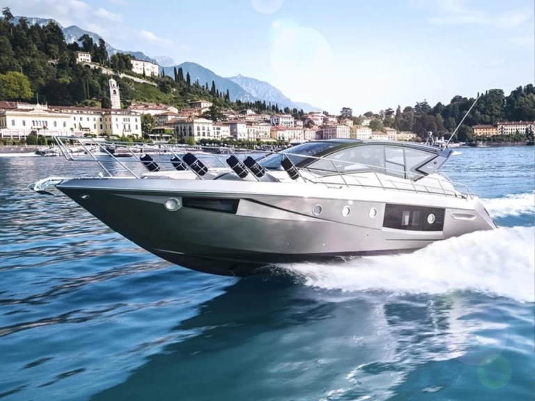 Cranchi Cranchi M44 HT te huur van particulier of professional in Napels