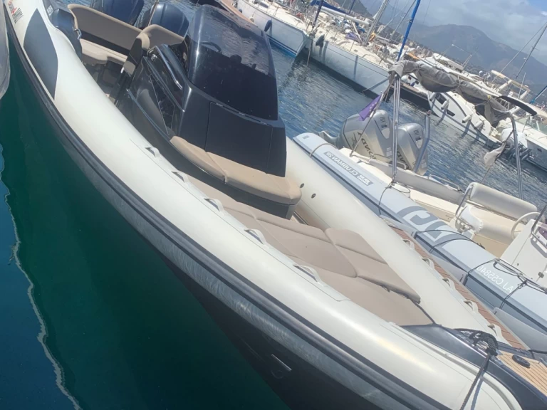 Verhuur RIB Lomac met vaarbewijs