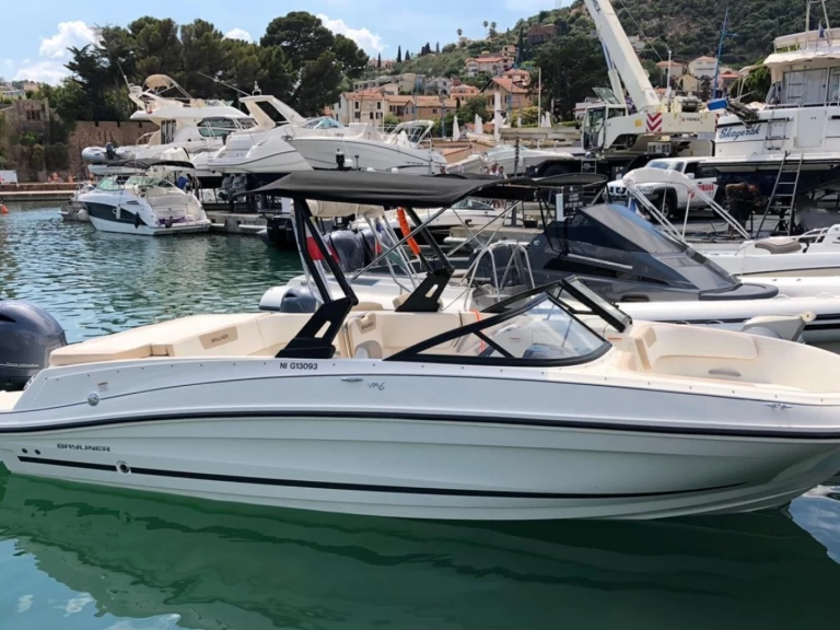 Huur Motorboot met of zonder schipper Bayliner in Cannes
