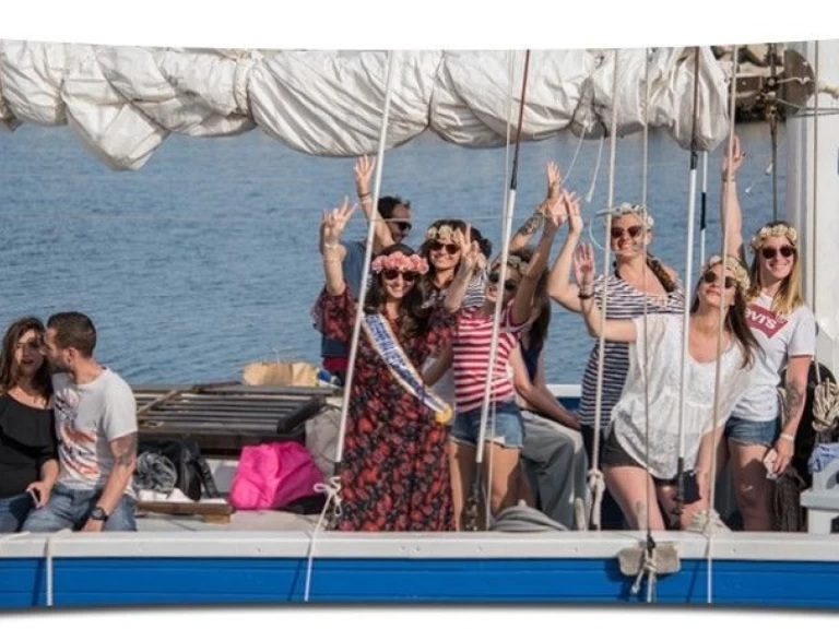 Verhuur Zeilboot in Marseille - CHANTIER NAVAL AVERSA AVERSA 23