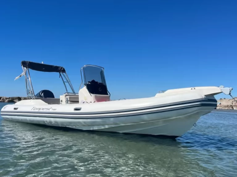 Capelli Tempest 700 luxe  te huur van particulier of professional in Lège-Cap-Ferret