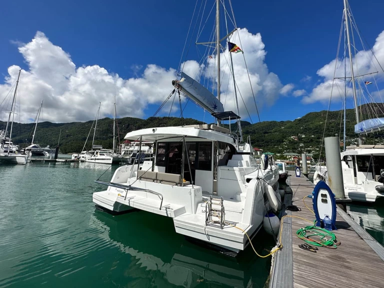 Huur Catamaran met of zonder schipper Bali in Eden Island