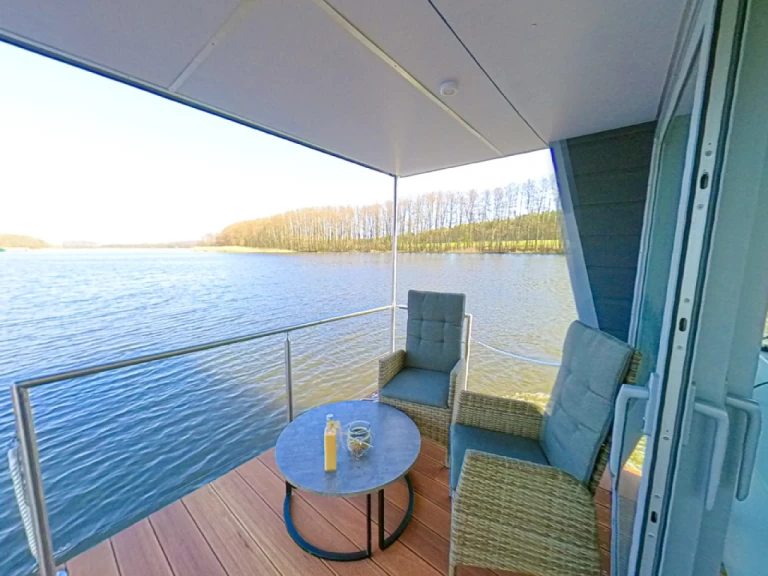 Bootverhuur D13 Woma D13 - Standard in Waren (Müritz) via SamBoat