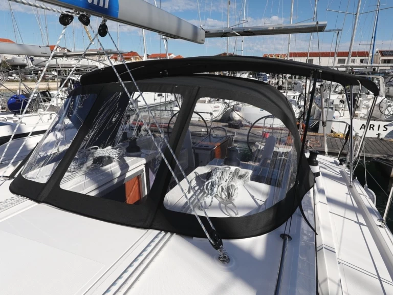 Huur een Bavaria Bavaria C42 in Pirovac