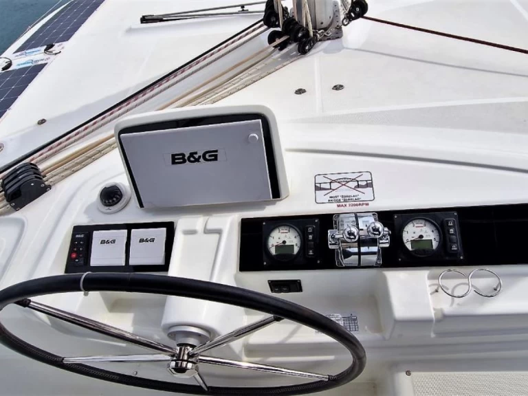 Huur Catamaran met of zonder schipper Lagoon in Trogir