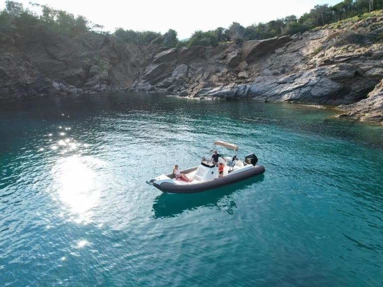 RIB te huur in Cavalaire-sur-Mer voor de beste prijs