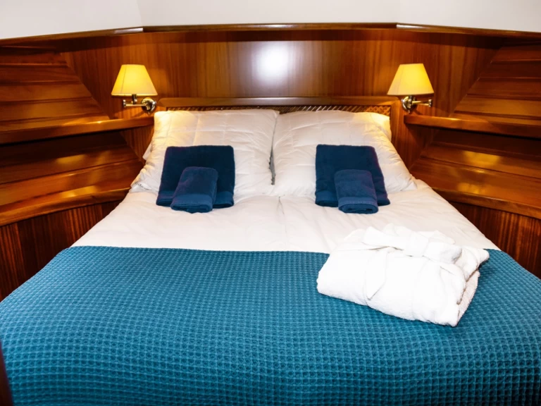 Verhuur Woonboot Menorquin-Yachts met vaarbewijs