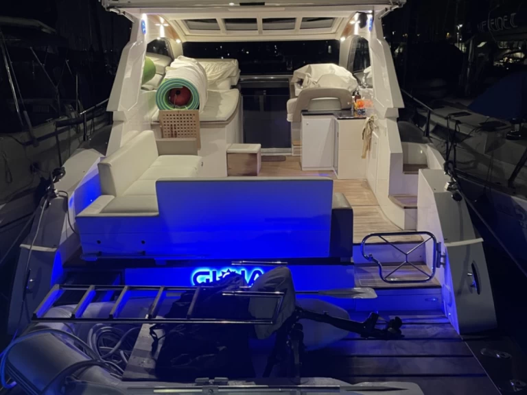 Huur Motorboot met of zonder schipper Rio Yachts in Nettuno