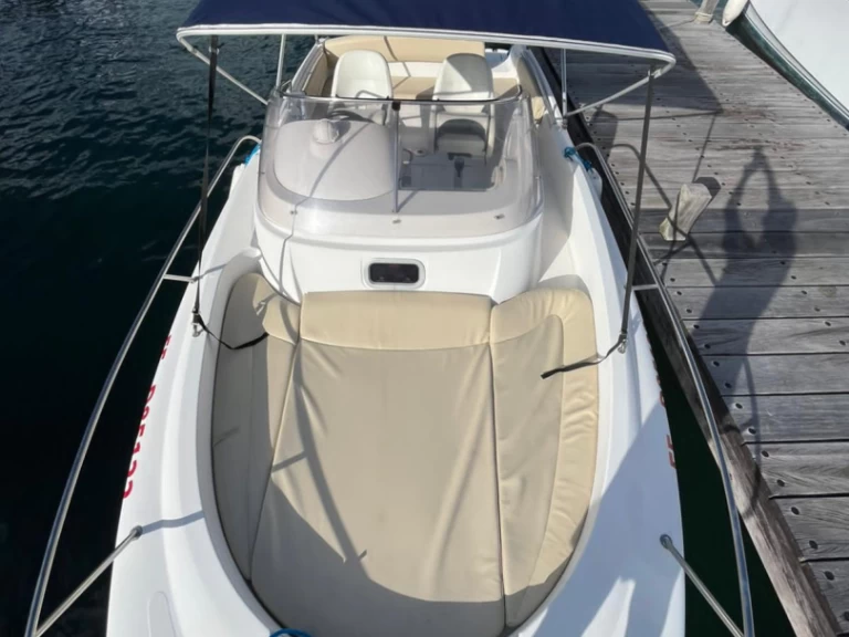 Huur een Jeanneau Cap Camarat 715 WA in Les Trois-Îlets