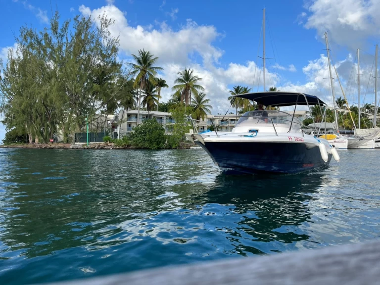 Bootverhuur Les Trois-Îlets goedkoop Cap Camarat 715 WA