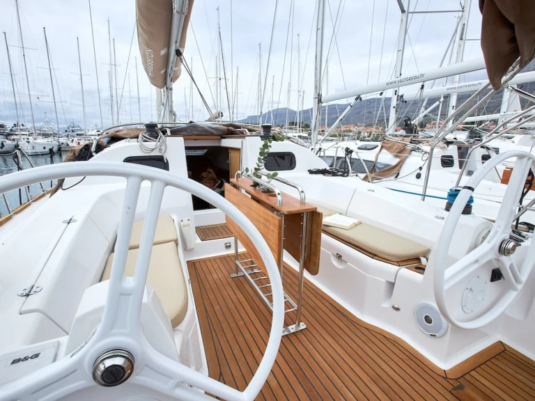 Zeilboot te huur in Kaštela voor de beste prijs