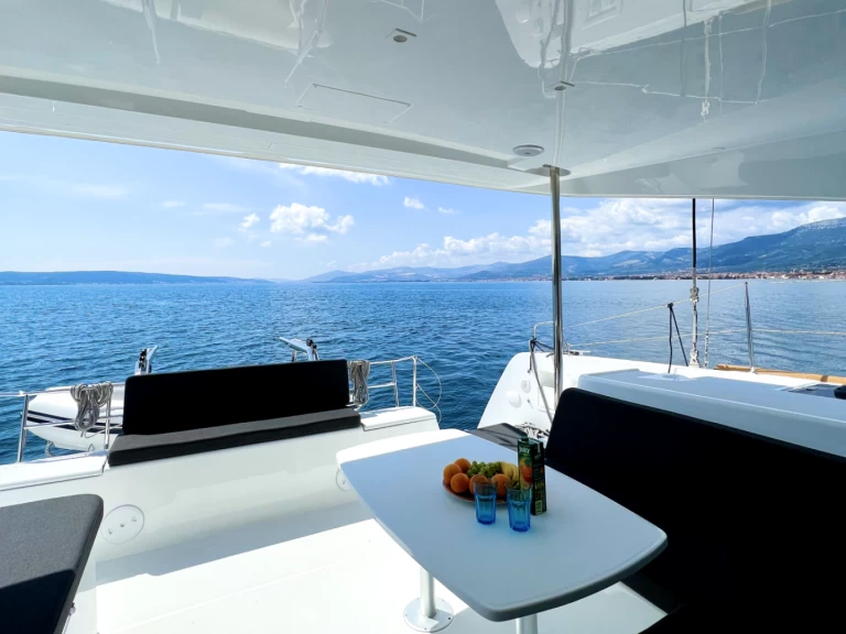 Jachthuur in Kaštela - Lagoon Lagoon 40 via SamBoat