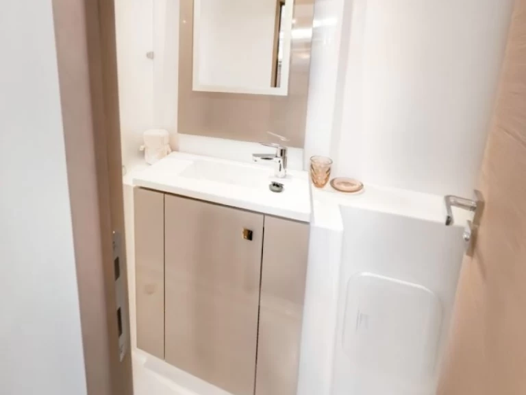 Verhuur Catamaran Fountaine Pajot met vaarbewijs