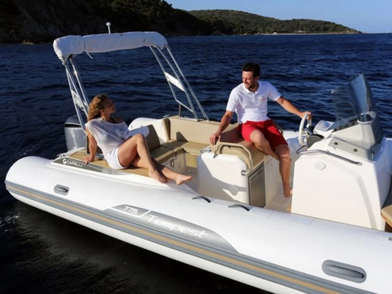 Bootverhuur Mahón goedkoop Tempest 770