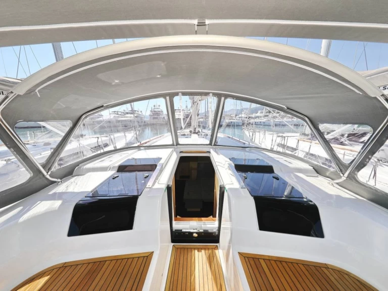 Zeilboot te huur in Šibenik voor de beste prijs