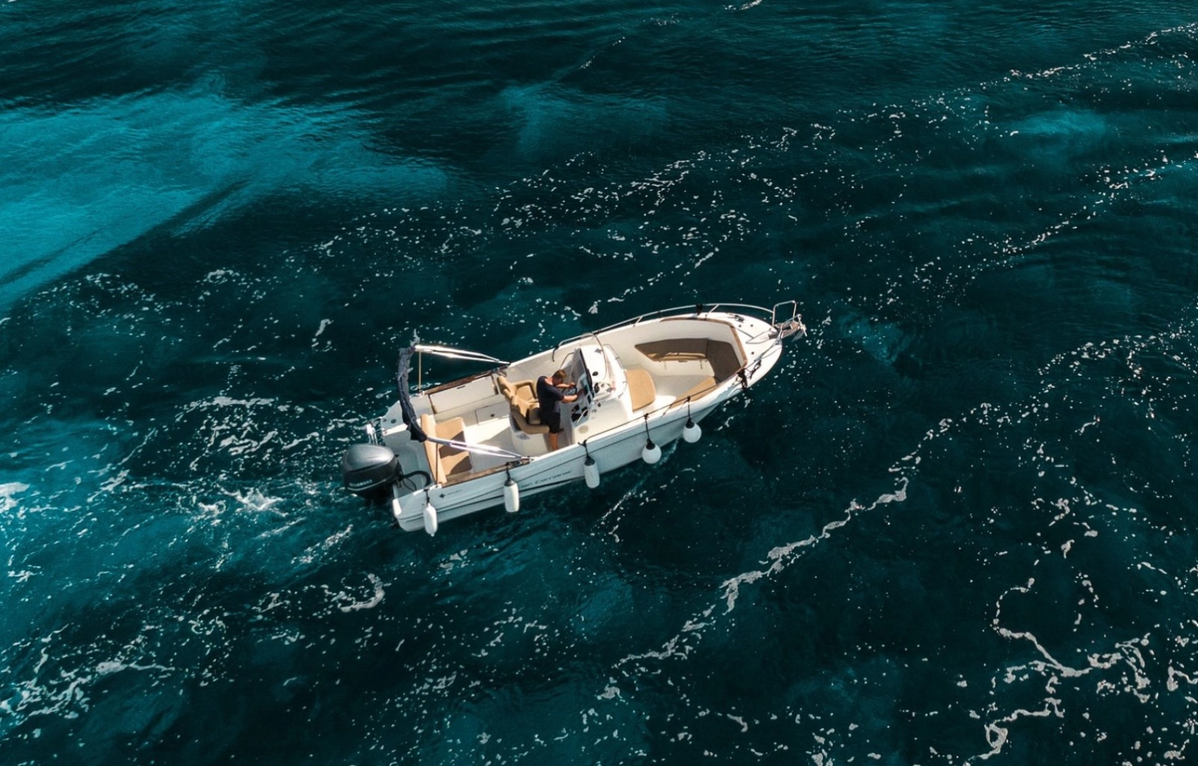 Motorboot te huur in Vela Luka voor de beste prijs