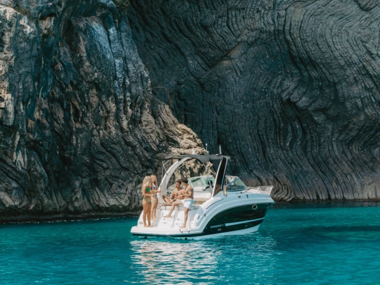 Verhuur Motorboot Chaparral met vaarbewijs