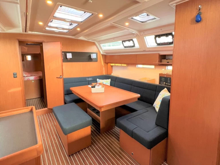 Zeilboot te huur in Split voor de beste prijs