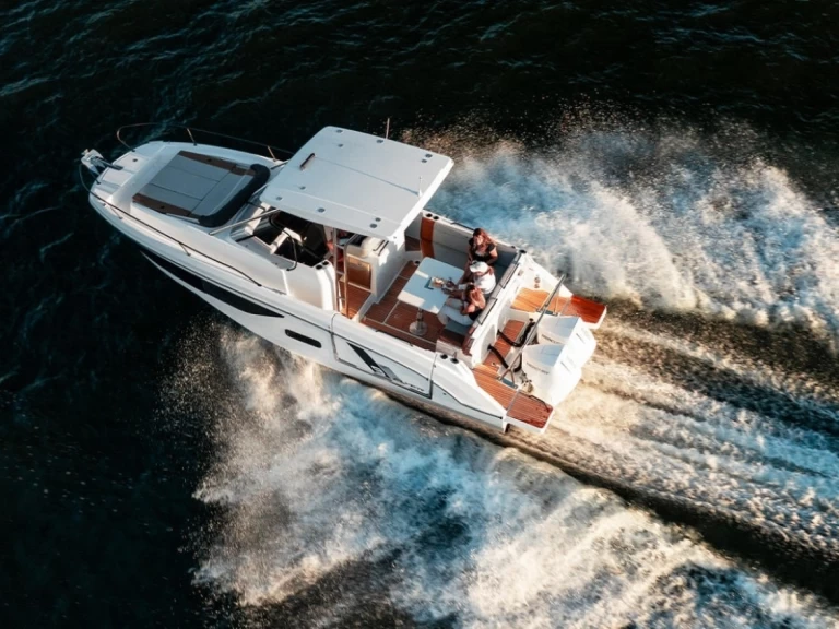Huur een Bénéteau Beneteau Flyer 9 in Punat