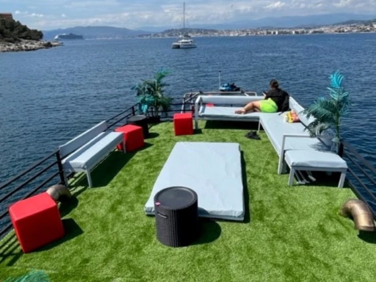 Huur een Custom Made Bateau Pirate in Cannes