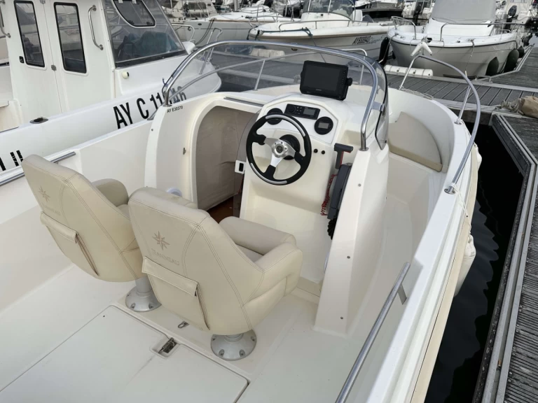 Verhuur Motorboot in Quiberon - Jeanneau Cap Camarat 555 Style