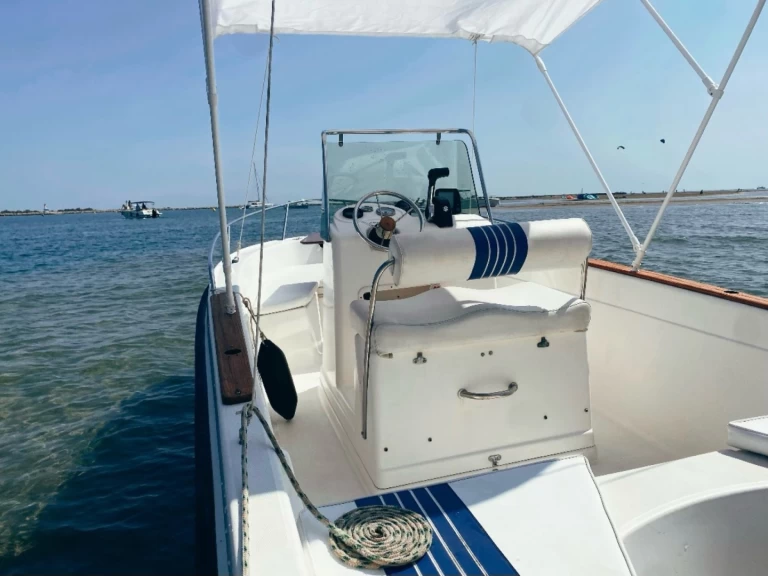 Bootverhuur B2 Marine Cap Ferret 500 in Port-Camargue via SamBoat