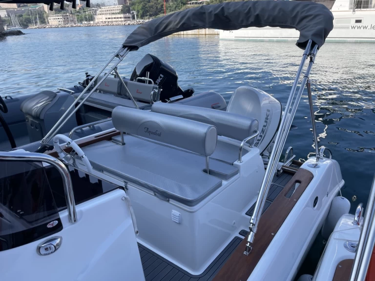 Bootverhuur Aquabat Sport line 21 in Martigues via SamBoat