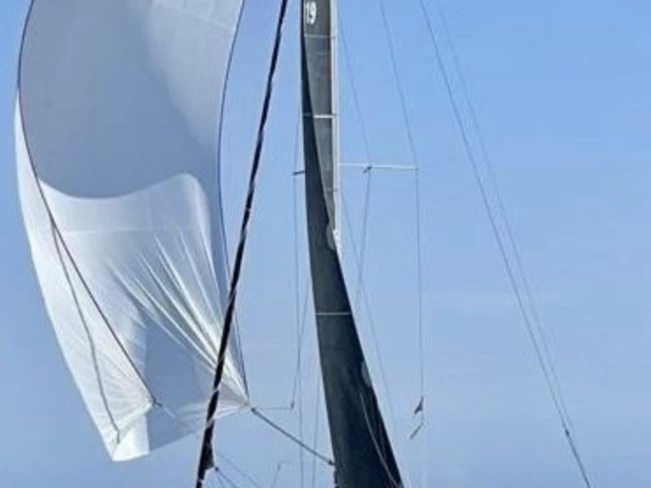 Verhuur Zeilboot Bénéteau met vaarbewijs