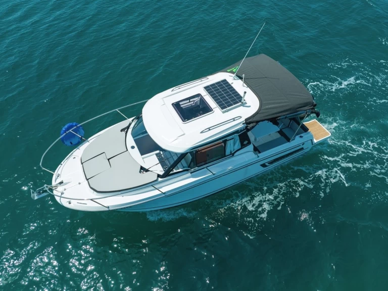 Verhuur Motorboot Jeanneau met vaarbewijs