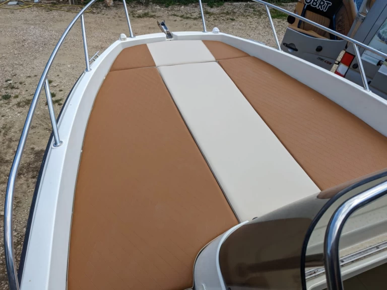 Bootverhuur Quicksilver Activ 675 Sundeck in Novi Vinodolski via SamBoat