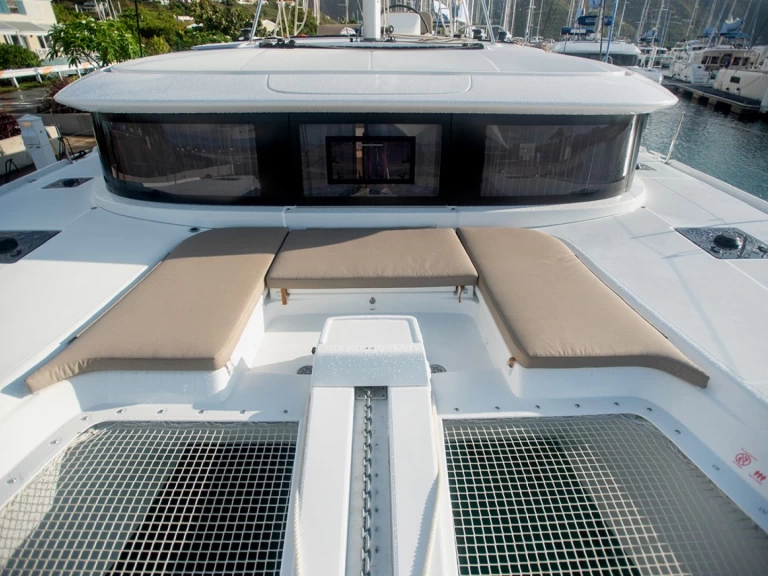 Bootverhuur Road Town goedkoop Lagoon 46