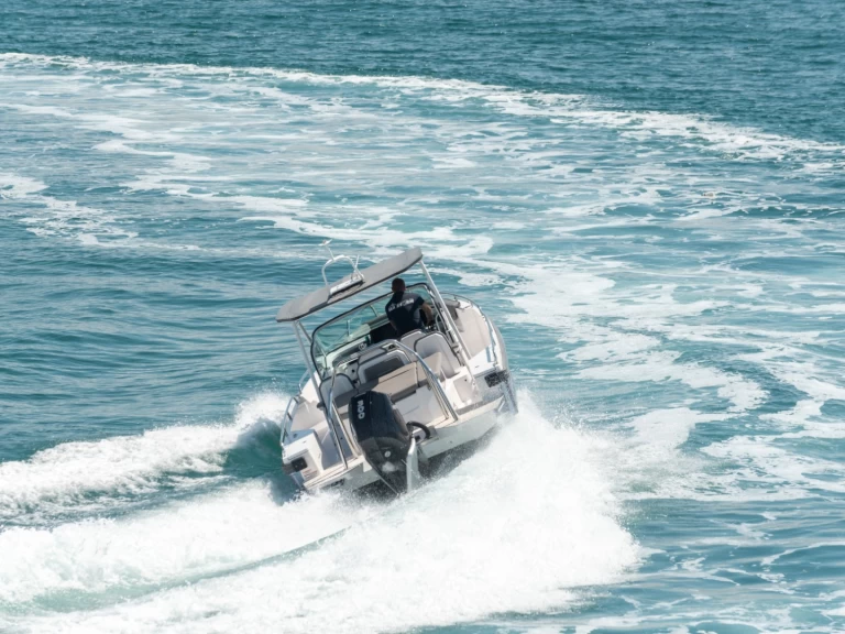 Verhuur Motorboot Axopar met vaarbewijs