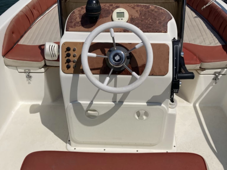 Bootverhuur Lyon goedkoop 500