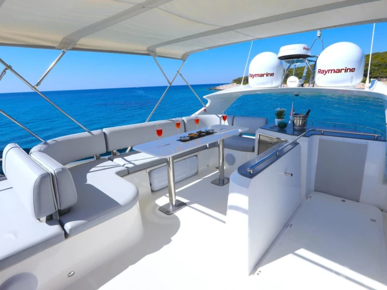 Bootverhuur Galeon Galeon 640 Fly in Split via SamBoat