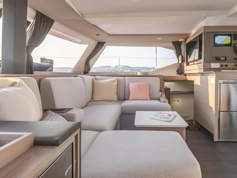 Fountaine Pajot Isla 40 te huur van particulier of professional in Jolly Harbour