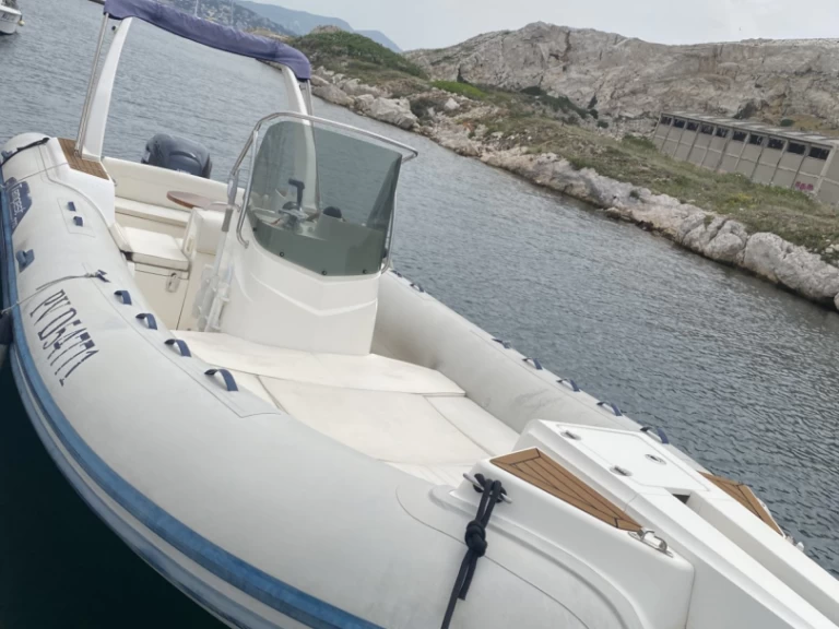 Huur een Capelli Tempest 770 Luxe in Marseille