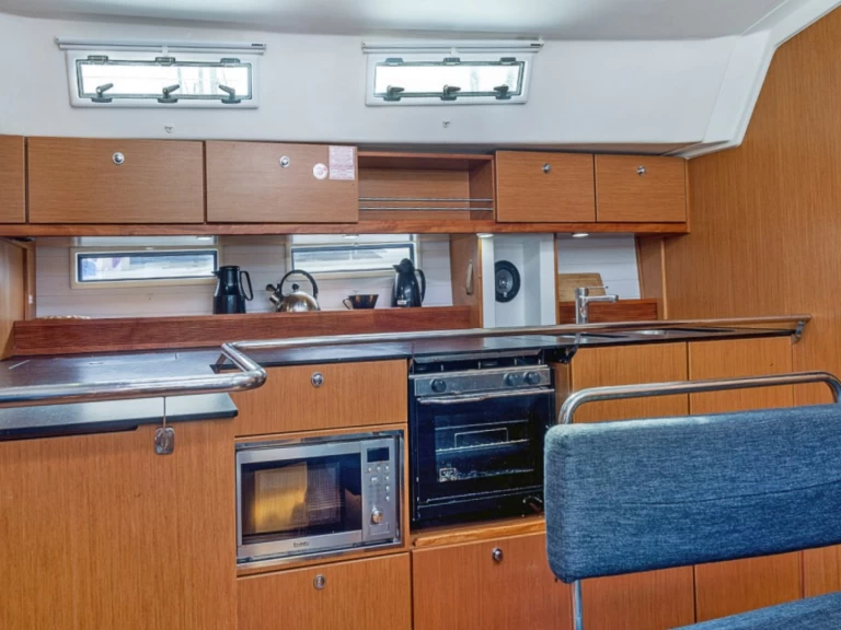 Jachthuur in Breege - Bavaria Cruiser 45 via SamBoat