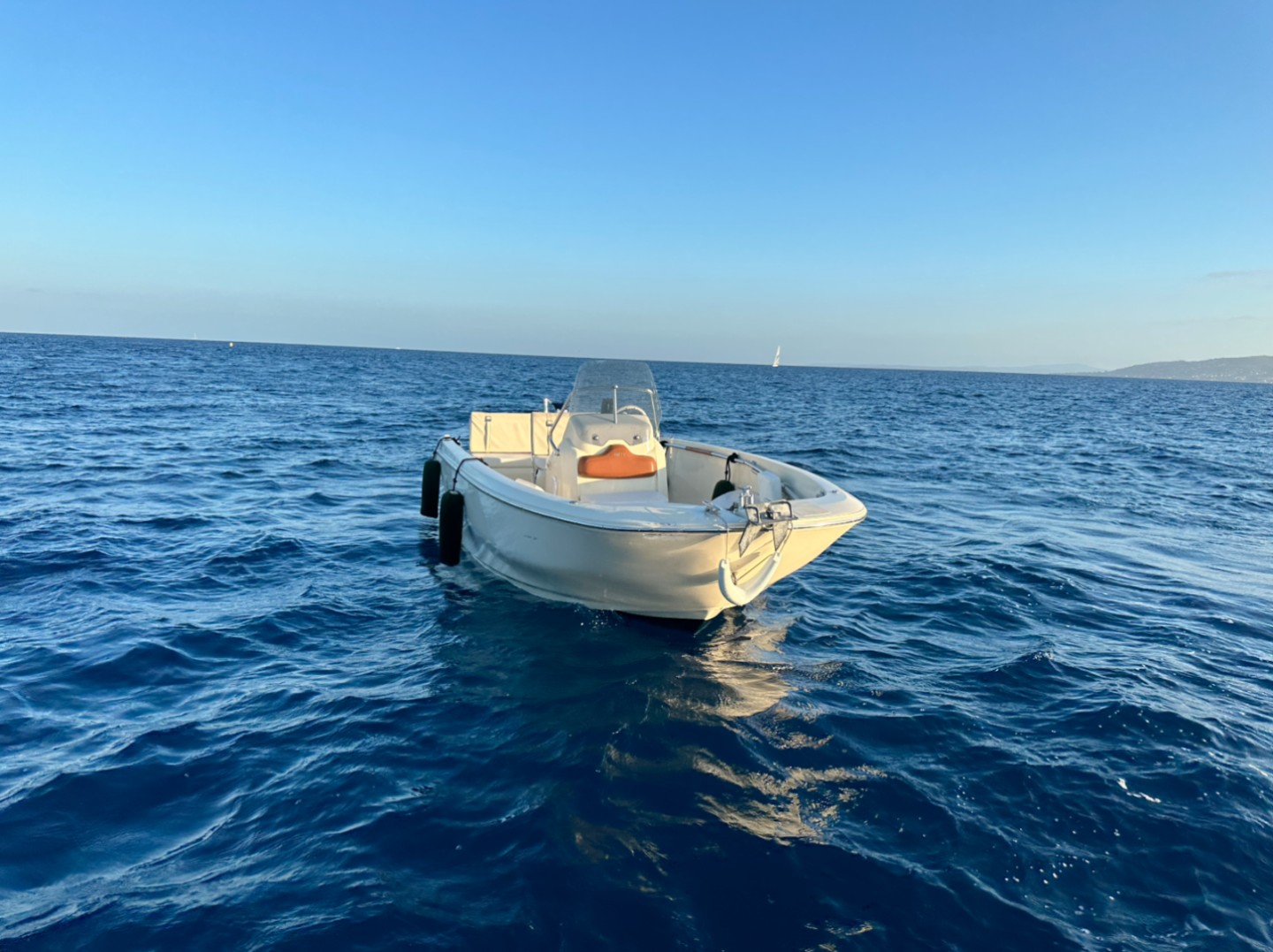 Invictus Raphael Verhuur van Motorboot Invictus 190 FX Saint-Raphael (invictus FX - 190 ...
