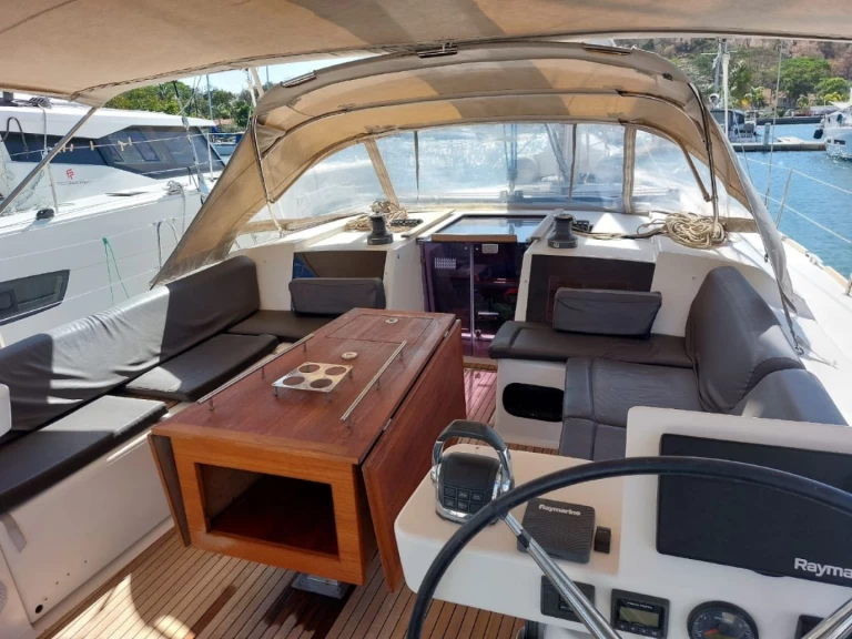 Verhuur Zeilboot in Le Marin - Dufour Dufour 520 Grand Large