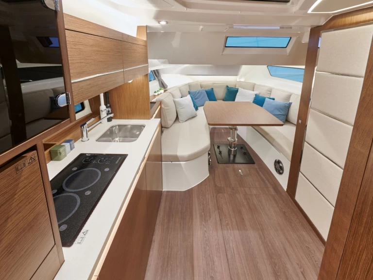 Bootverhuur La Forêt-Fouesnant goedkoop Cap camarat 12.5 wa