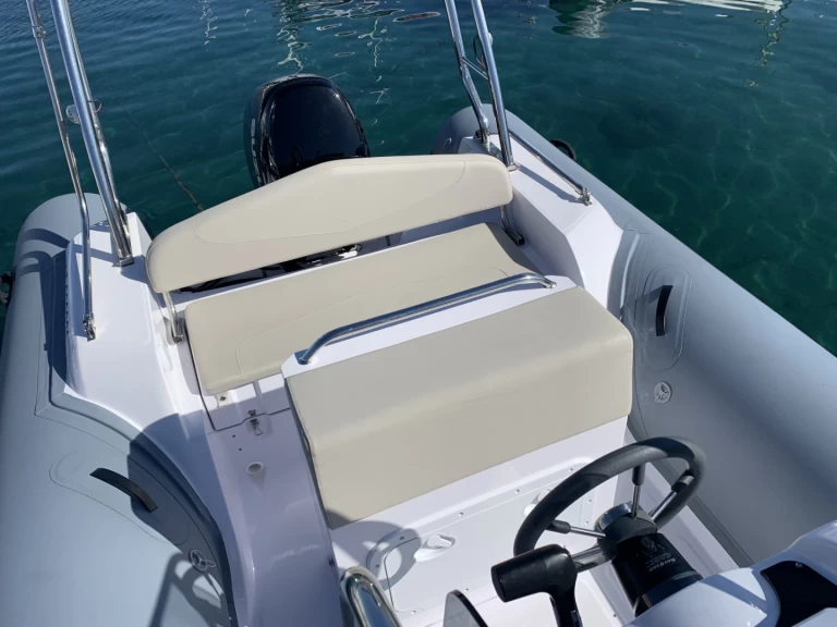 Verhuur RIB Capelli met vaarbewijs