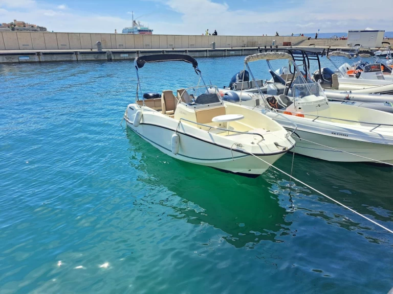 Huur Motorboot met of zonder schipper Quicksilver in Marseille