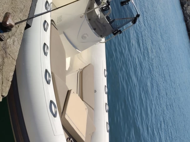 Huur een Capelli Tempest 600 in Marseille